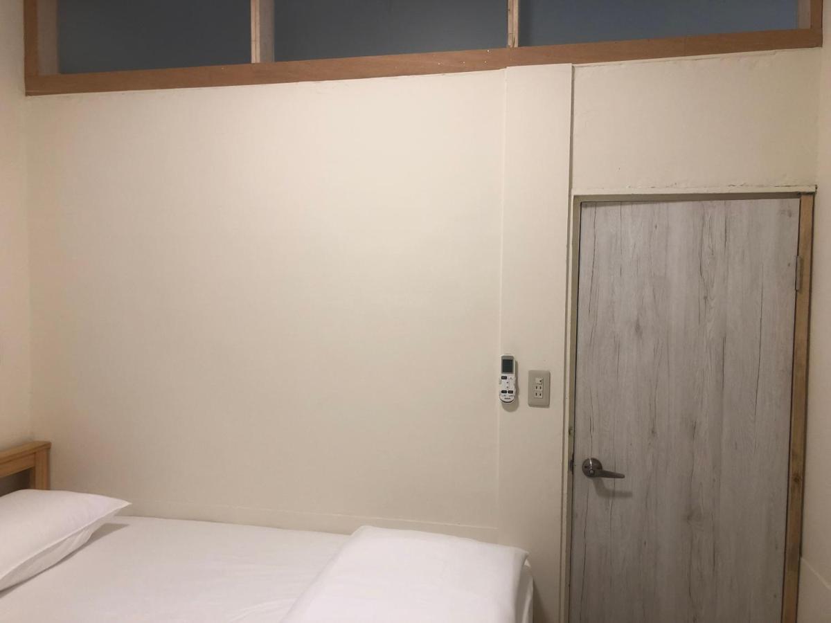 Simple Walk Guest House 小公寓 Tainan Exterior photo