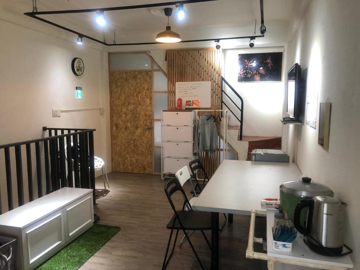 Simple Walk Guest House 小公寓 Tainan Exterior photo