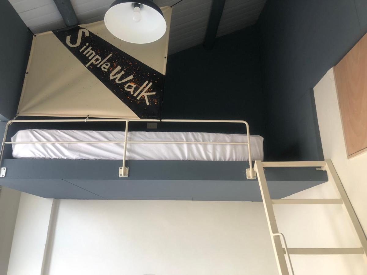 Simple Walk Guest House 小公寓 Tainan Exterior photo